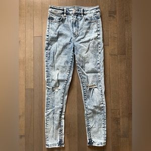 American Eagle jeans size 8, high waisted